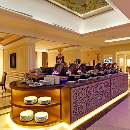 Ramada Riyadh Hotel Экстерьер фото