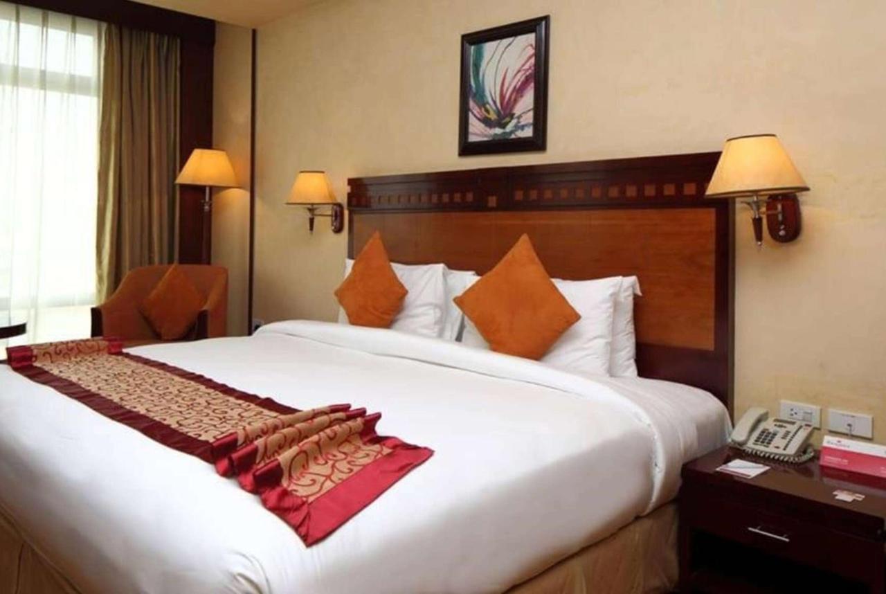 Ramada Riyadh Hotel Экстерьер фото