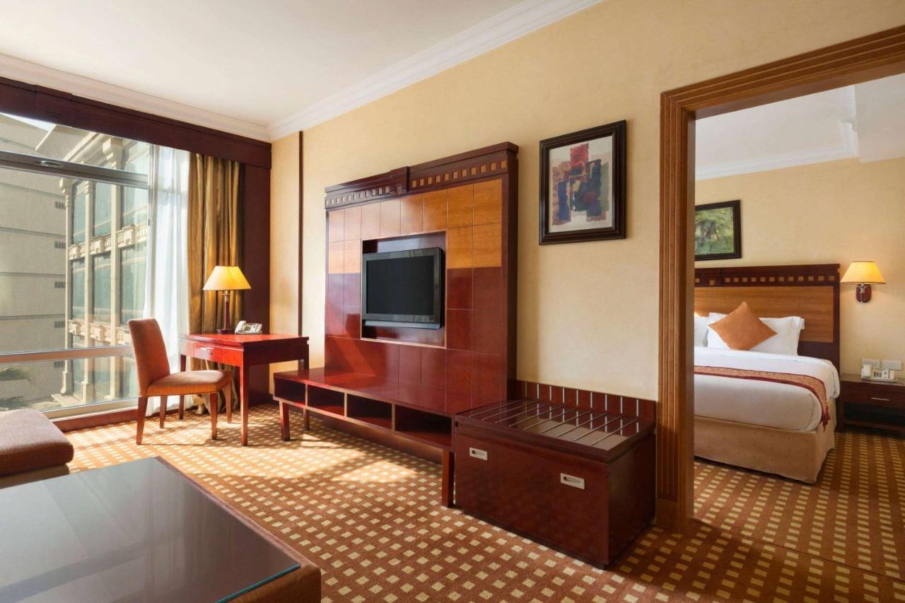 Ramada Riyadh Hotel Экстерьер фото