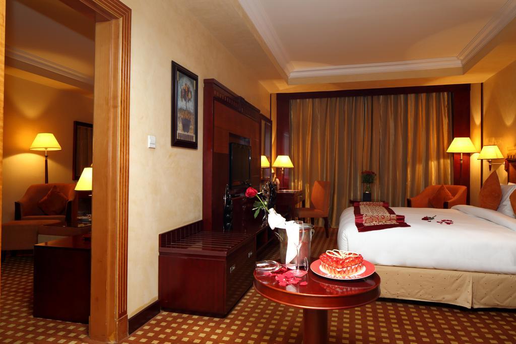 Ramada Riyadh Hotel Экстерьер фото