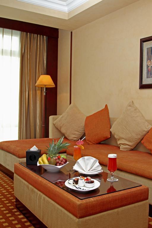 Ramada Riyadh Hotel Экстерьер фото