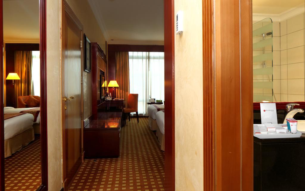 Ramada Riyadh Hotel Экстерьер фото