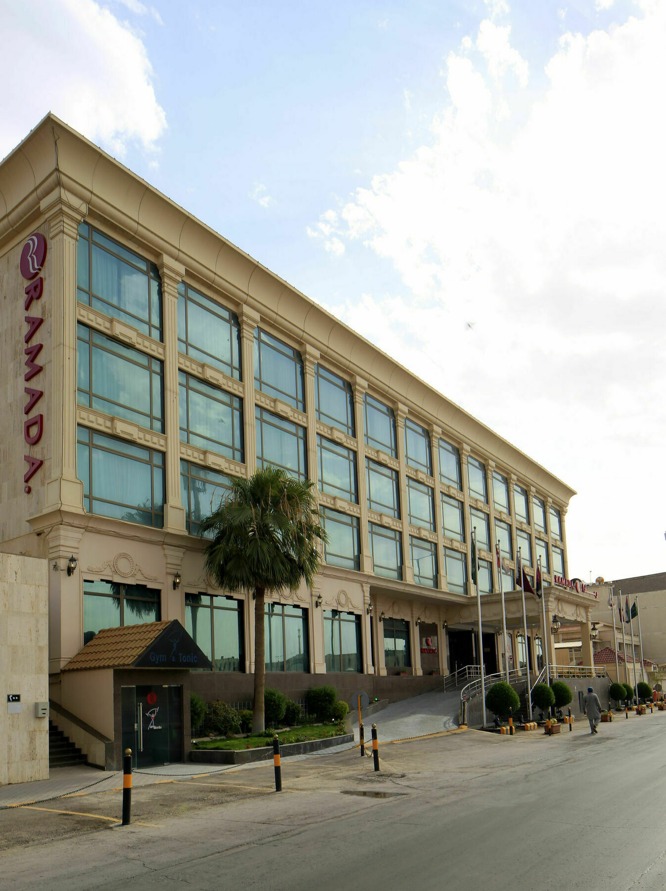 Ramada Riyadh Hotel Экстерьер фото